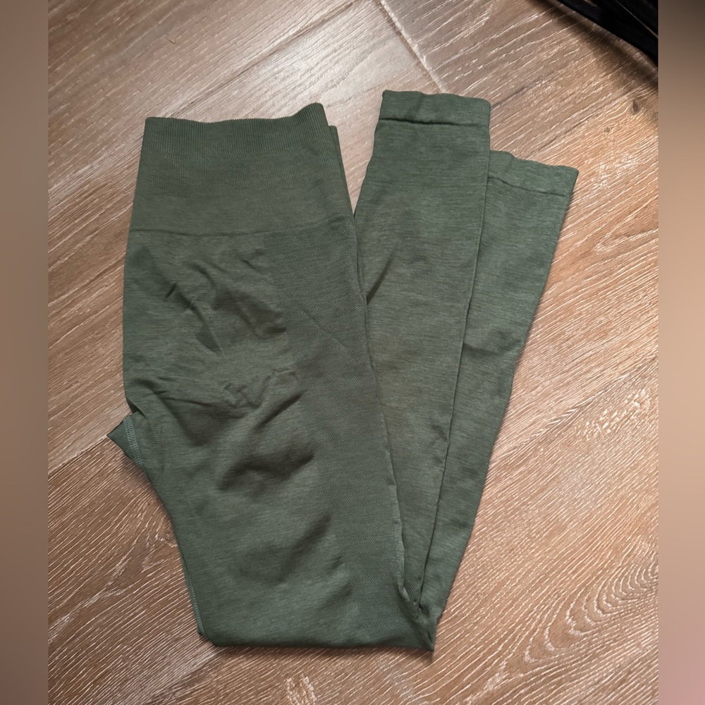 Scrunch butt leggings